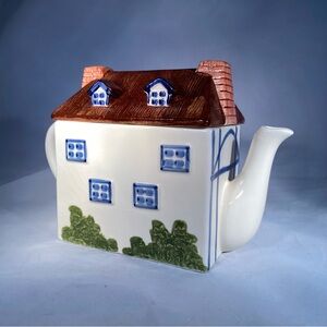 Haldon Cottage Teapot Canister